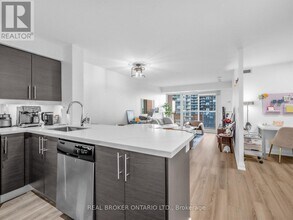 125 Western Battery Rd in Toronto, ON - Building Photo - Building Photo