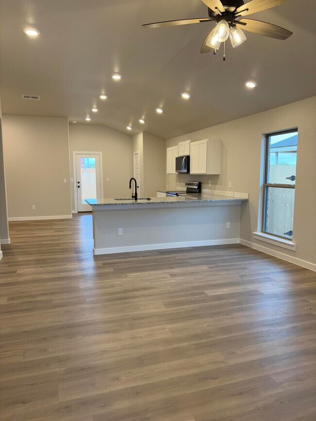 7222 35th St in Lubbock, TX - Building Photo - Building Photo