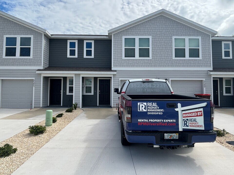 6587 SW 81st Lp in Ocala, FL - Building Photo