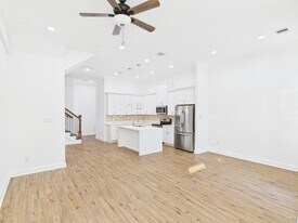 4619 Stassen St in Houston, TX - Building Photo