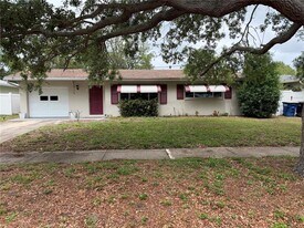 2236 Morningside Dr in Clearwater, FL - Building Photo