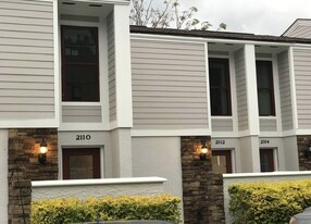 2110 NE 38th Ave in Ocala, FL - Building Photo