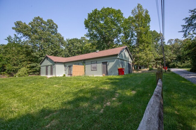 115 Old Bridge Rd in Harpers Ferry, WV - Building Photo - Building Photo