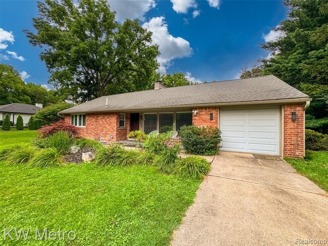4096 Chestnut Hill Dr in Troy, MI - Building Photo - Building Photo