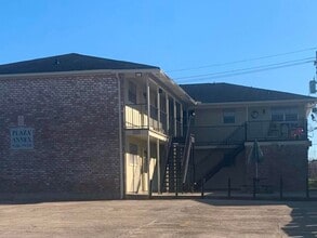 6752 Titian Ave in Baton Rouge, LA - Building Photo - Building Photo