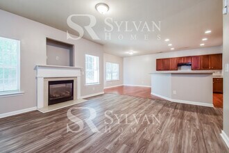 1300 Suttles Dr SW in Atlanta, GA - Building Photo - Building Photo