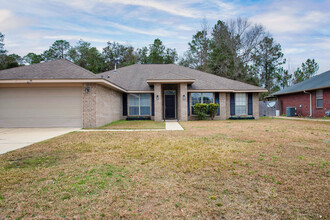 9771 Harlington St in Cantonment, FL - Building Photo - Building Photo