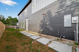 808 Fortune St in Houston, TX - Foto de edificio - Building Photo