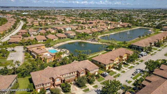 708 Ventura Dr in Satellite Beach, FL - Building Photo - Building Photo