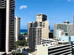 469 Ena Rd in Honolulu, HI - Foto de edificio - Building Photo