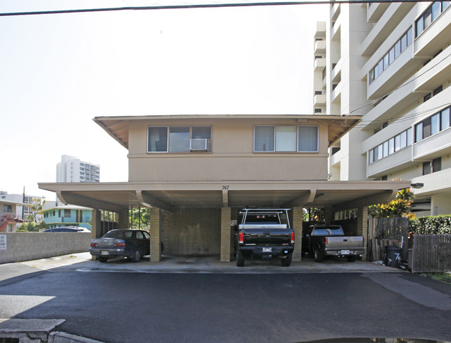 747 Hausten St in Honolulu, HI - Building Photo - Building Photo