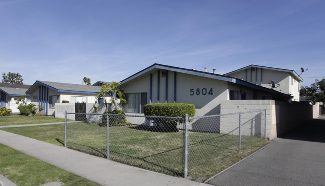 5802-5804 Rostrata Ave in Buena Park, CA - Building Photo - Building Photo