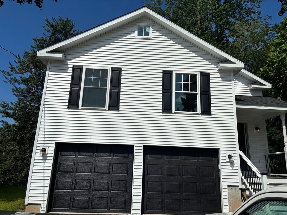 59 Midland Rd in Waterbury, CT - Building Photo
