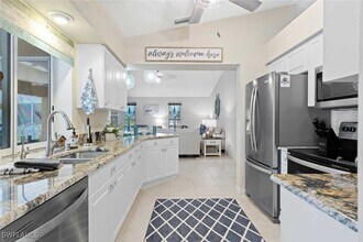 4810 SW 25th Pl in Cape Coral, FL - Building Photo - Building Photo