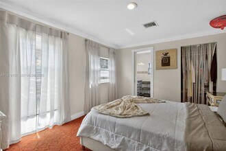 268 SE 8th Ave in Deerfield Beach, FL - Building Photo - Building Photo