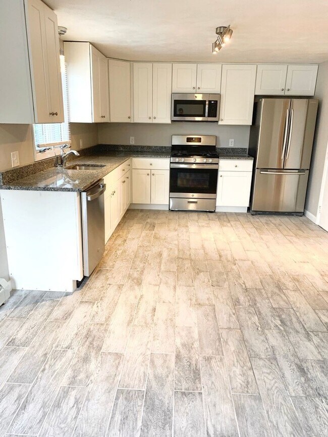 40-42 August St in Providence, RI - Building Photo - Building Photo