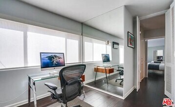 1233 Flores St in West Hollywood, CA - Building Photo - Building Photo