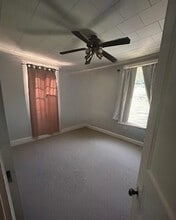 212 Westwood Dr, Unit Apt 4 in McMinnville, TN - Building Photo - Building Photo