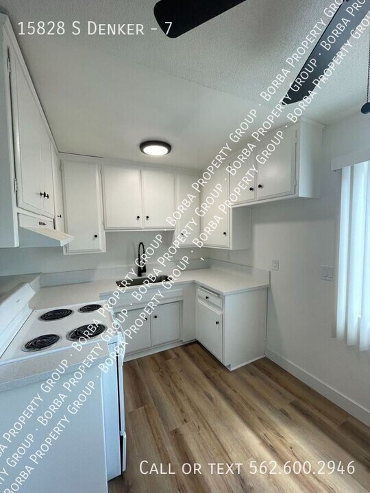 15828 Denker Ave in Gardena, CA - Building Photo