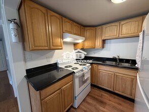 14124 37th Ave S in Tukwila, WA - Building Photo - Building Photo