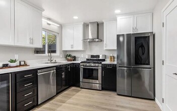 2525 Jefferson St in Carlsbad, CA - Building Photo - Building Photo