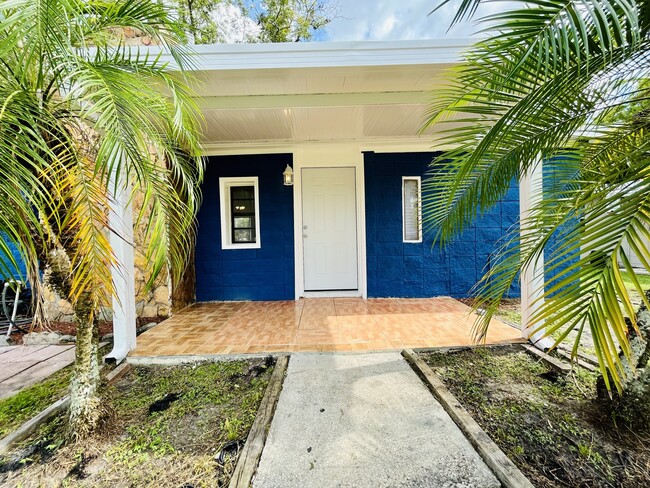 1319 E Laura St in Plant City, FL - Building Photo - Building Photo