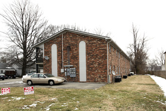 1722-1744 Sadie Ln in Louisville, KY - Building Photo - Building Photo