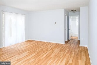 705 Nottingham Rd in Baltimore, MD - Building Photo - Building Photo