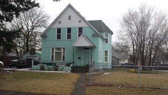 504 E Montgomery Ave