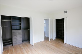 643 Jefferson Ave-Unit -7 in Miami Beach, FL - Building Photo - Building Photo