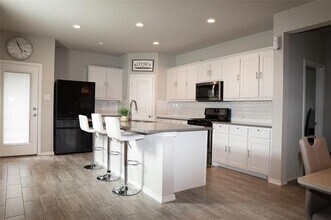 1714 Cecil Crst Ln in Forney, TX - Foto de edificio - Building Photo