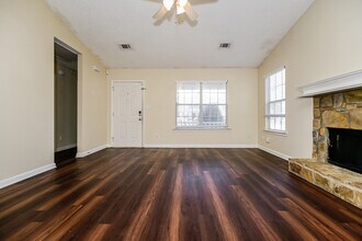 1308 N Hampton Dr in Hampton, GA - Building Photo - Building Photo