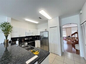 10833 NW 83rd St in Doral, FL - Building Photo - Building Photo