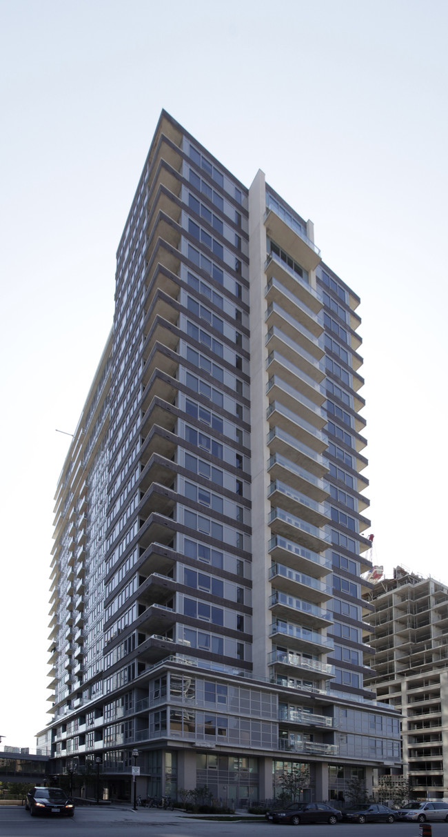 Liberty Towers in Toronto, ON - Building Photo - Building Photo