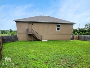 21279 W 219th St in Spring Hill, KS - Building Photo - Building Photo