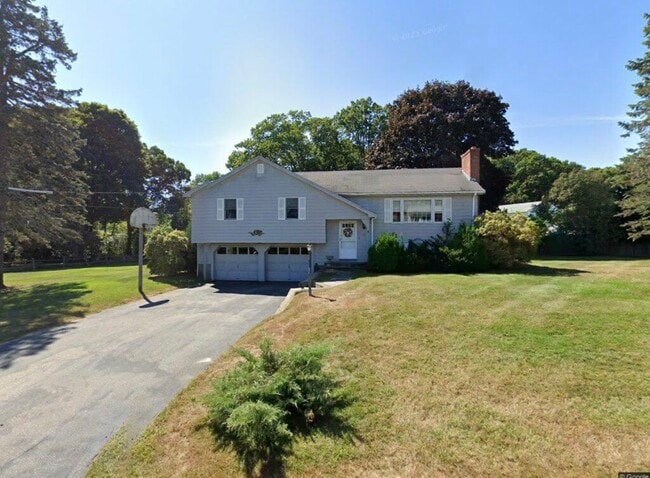 property at 10 Crestwood Dr