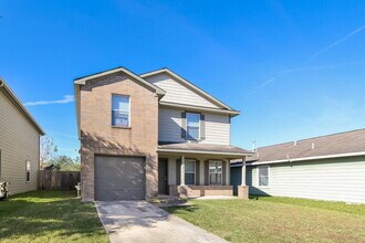 21211 Linden House Ct in Humble, TX - Foto de edificio - Building Photo