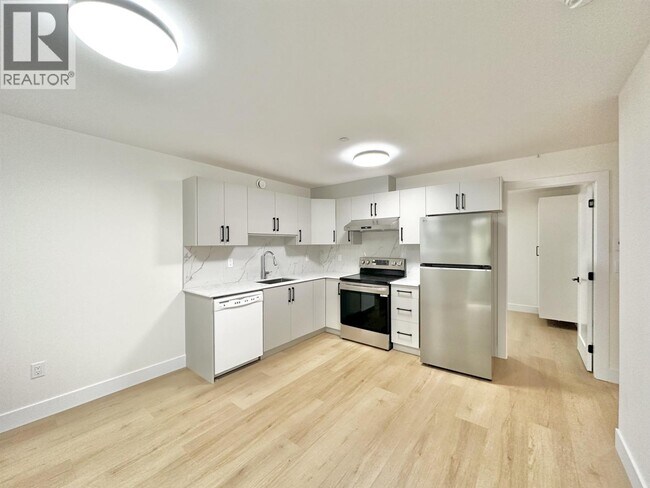 3850 Union St in Burnaby, BC - Building Photo - Building Photo