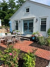 2 Grove St in Sandwich, MA - Building Photo - Building Photo