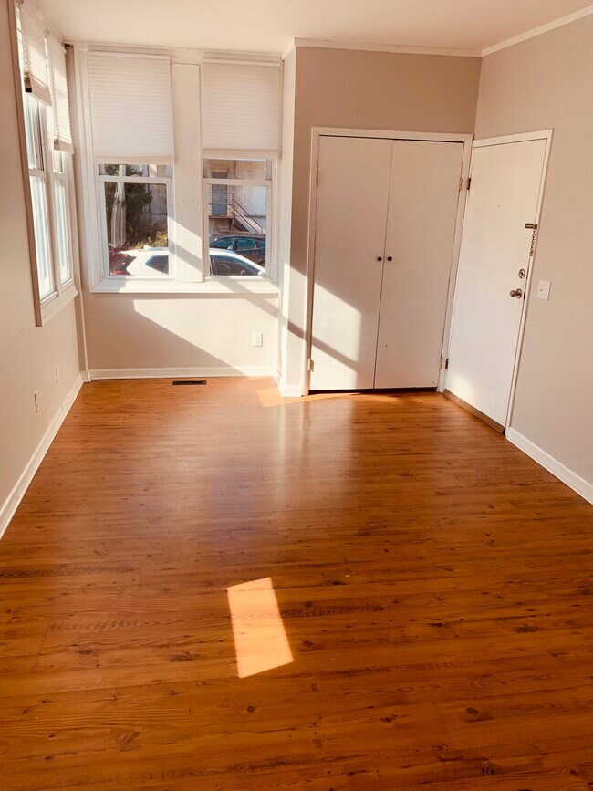 48 Elm St Rentals in East Aurora, NY