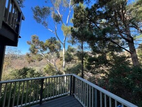 3623 Serra Rd, Unit Hillside Unit in Malibu, CA - Foto de edificio - Building Photo