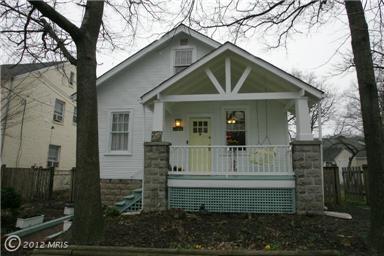 property at 1041 Taussig Place Northeast