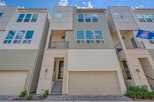 951 W 17th St in Houston, TX - Building Photo