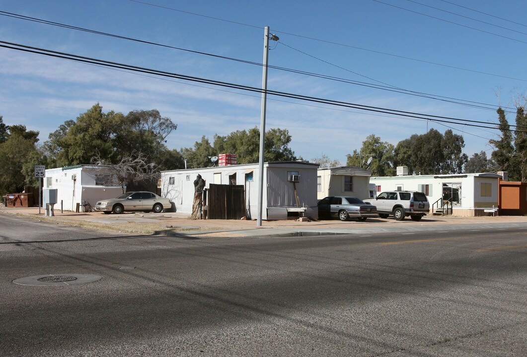 Columbus MHP in Tucson, AZ - Building Photo