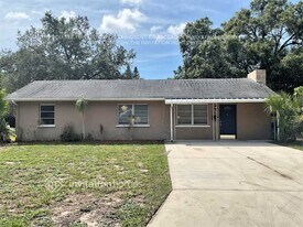 1406 30th St W in Bradenton, FL - Building Photo
