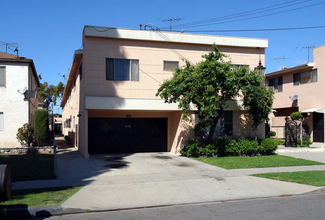 119 N Hillcrest Blvd in Inglewood, CA - Building Photo