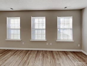 3400 Futura Ln in Raleigh, NC - Foto de edificio - Building Photo