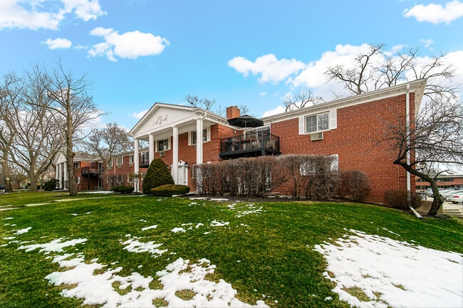 101 N Lincoln Ln in Arlington Heights, IL - Building Photo - Building Photo