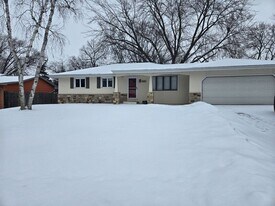 4656 Ensign Ave N in Minneapolis, MN - Building Photo