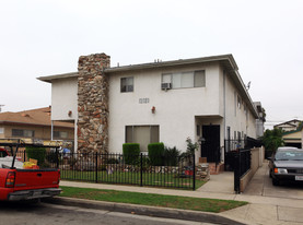 12623 Cranbrook Ave Apartments